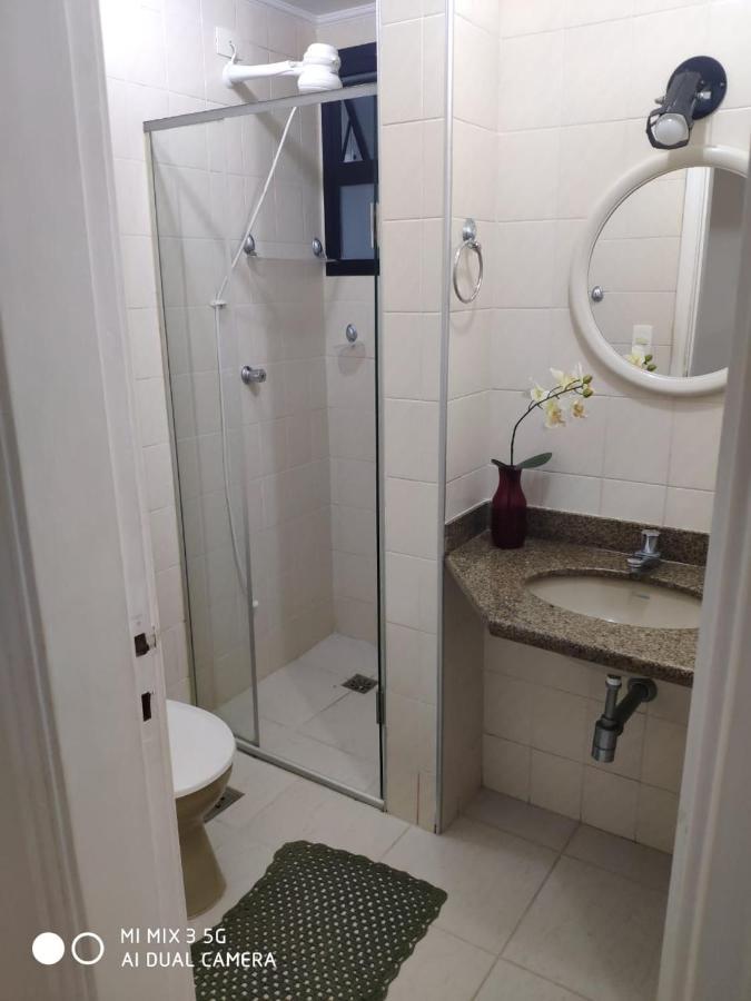 Apartamento Amplo A Menos De 400 Metros Da Praia Localizado Proximo A Praca Da Brunella, Area Nobre Do Guaruja. 外观 照片