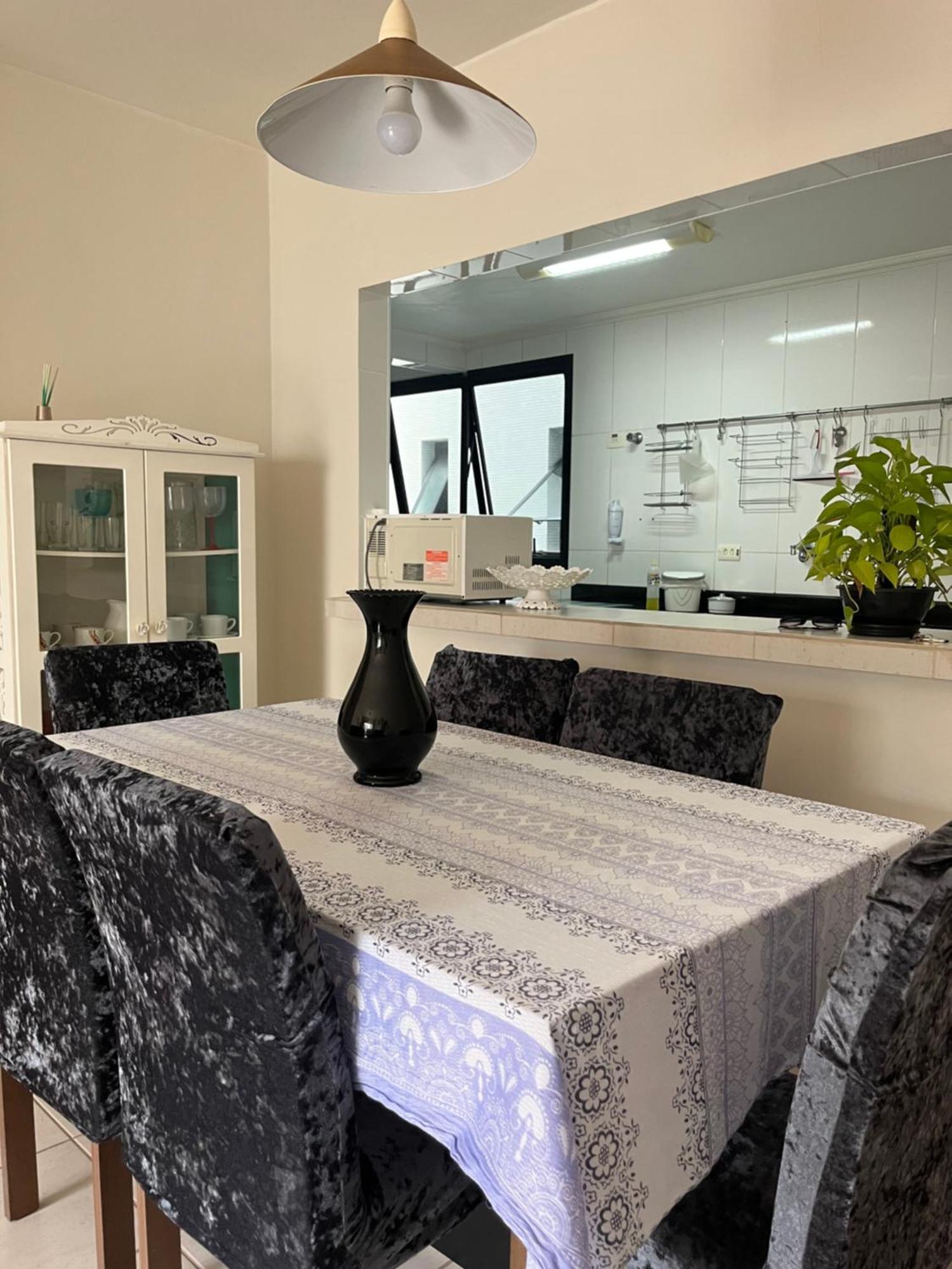 Apartamento Amplo A Menos De 400 Metros Da Praia Localizado Proximo A Praca Da Brunella, Area Nobre Do Guaruja. 外观 照片